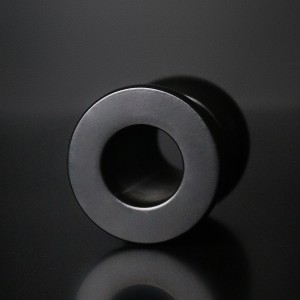 Plug tunnel stretcher